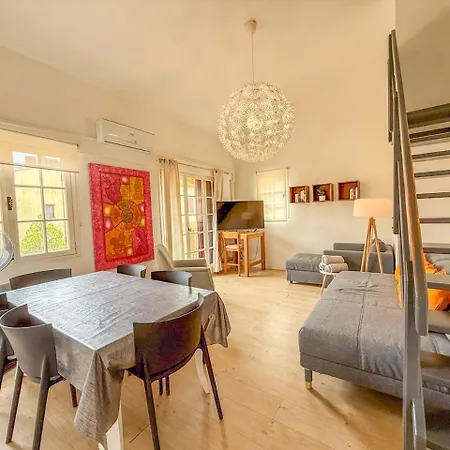 Апартаменты Pour 6 Personnes , De Saint Clair Ле-Лаванду