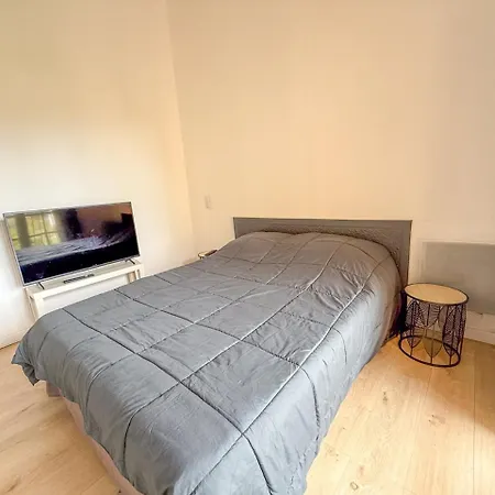 Pour 6 Personnes , De Saint Clair * 勒拉旺杜