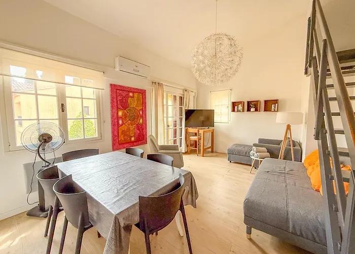 Pour 6 Personnes , De Saint Clair Apartment *