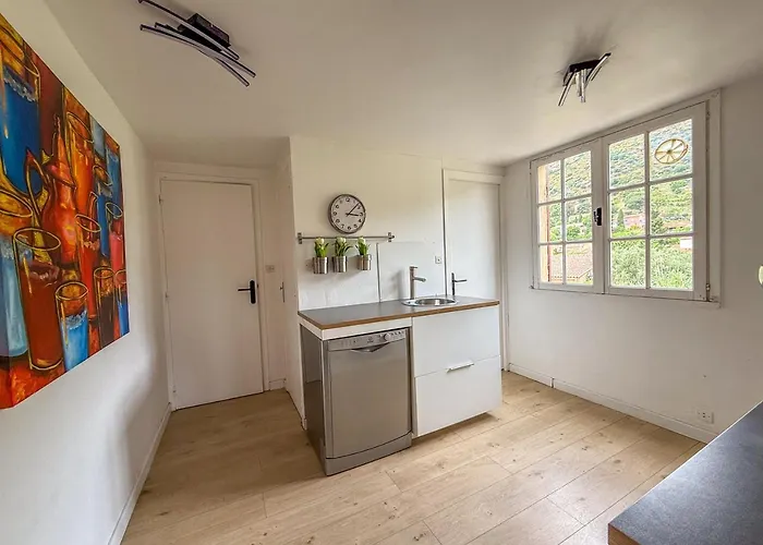 Apartment Pour 6 Personnes , De Saint Clair Le Lavandou